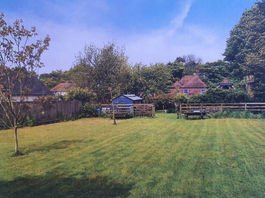 Nature Charm & Fruit Delights, Multi-Generation Celebratory Home -Try, Relax, Repeat - Sellindge Ashford  Exterior foto